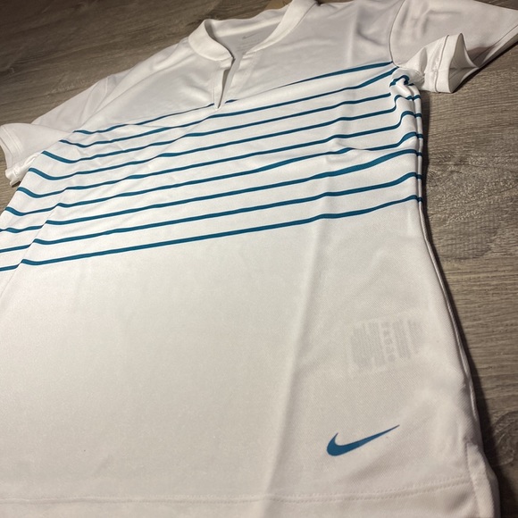 Nike Dri-FIT Victory Women's Striped Golf Polo Size XS - Picture 7 of 7